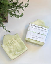 Load image into Gallery viewer, Eucalyptus &amp; Mint Soap Bar Made With Organic &amp; Natural Ingredients Oversized 6 oz. Bar