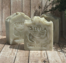 Load image into Gallery viewer, Eucalyptus &amp; Mint Soap Bar Made With Organic &amp; Natural Ingredients Oversized 6 oz. Bar